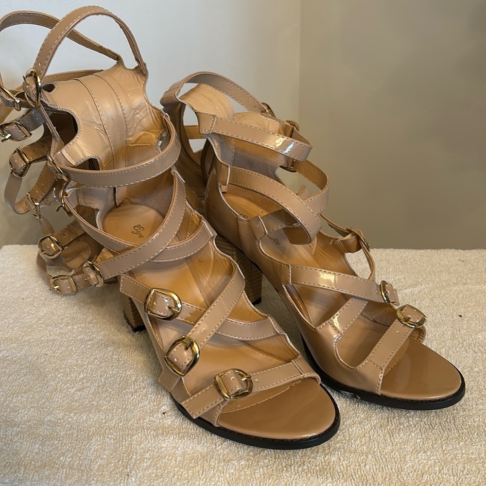 Beige Open toe Leg shoes